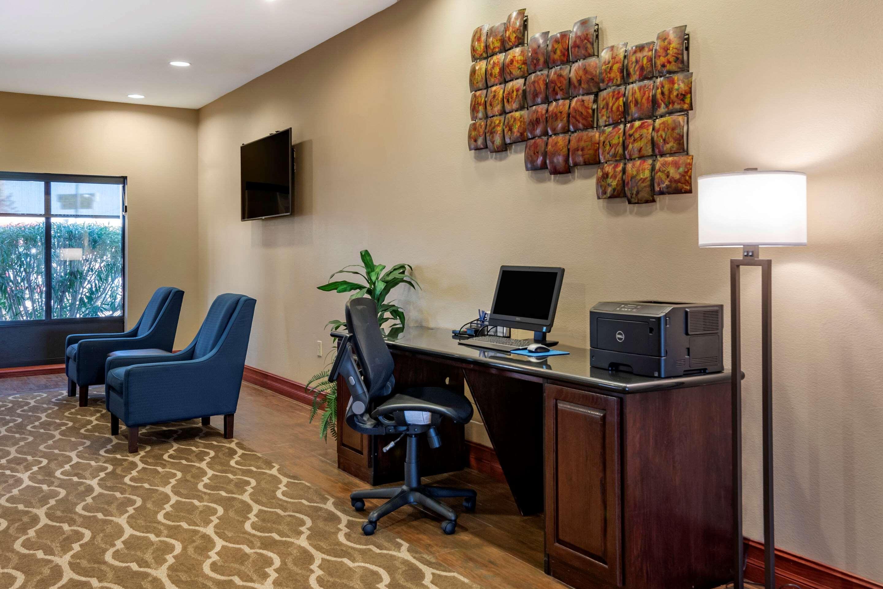 Comfort Suites Airport South Μοντγκόμερι Εξωτερικό φωτογραφία